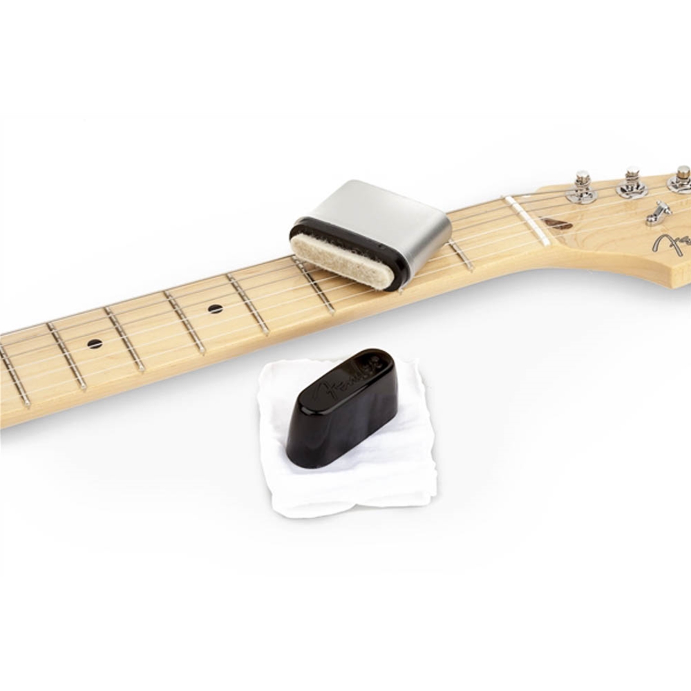 Fender 0990521100 Speed Slick Guitar String Cleaner - Black/Silver